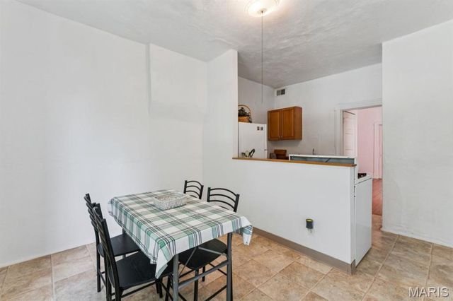 4265 Botanical Avenue, St Louis, MO 63110