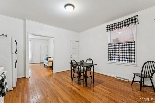 4265 Botanical Avenue, St Louis, MO 63110