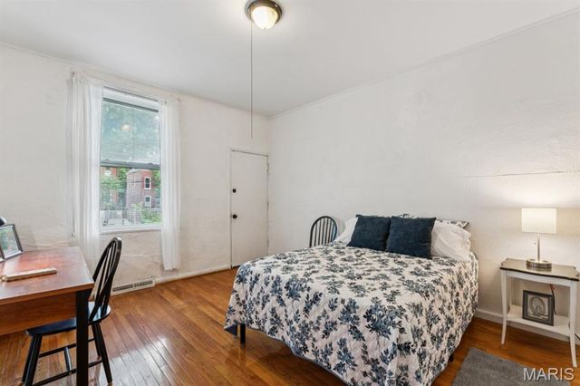 4265 Botanical Avenue, St Louis, MO 63110
