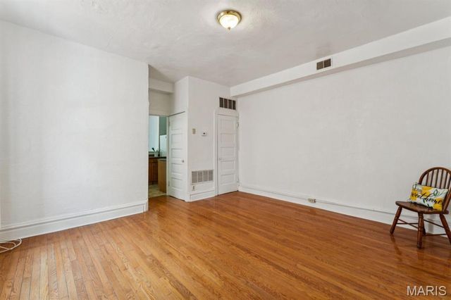 4265 Botanical Avenue, St Louis, MO 63110