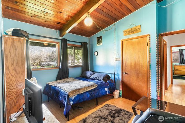 58161 State Route 20, Rockport, WA 98283