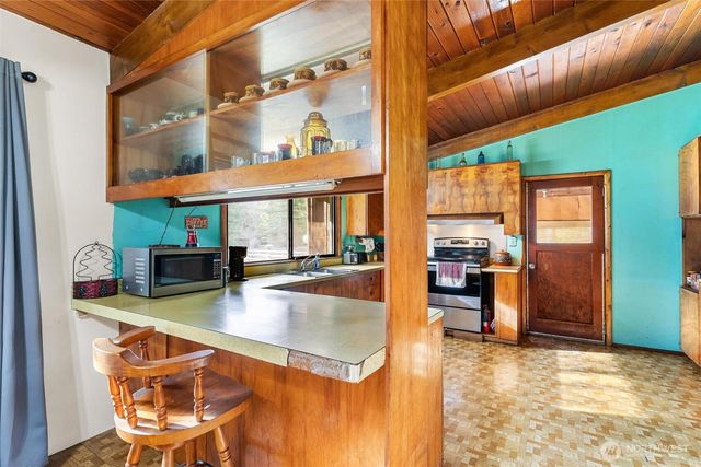 58161 State Route 20, Rockport, WA 98283