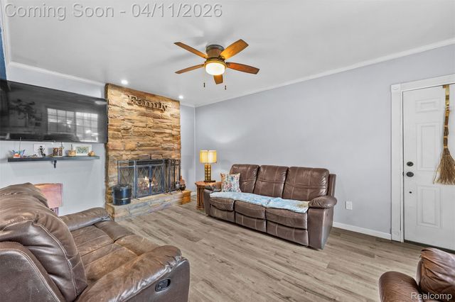 21301 Violet Street, St. Clair Shores, MI 48082