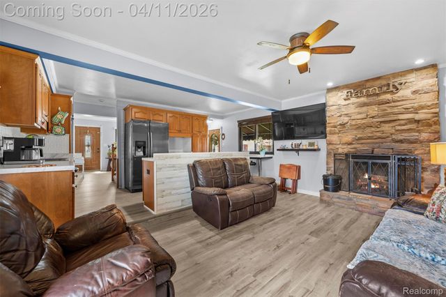 21301 Violet Street, St. Clair Shores, MI 48082