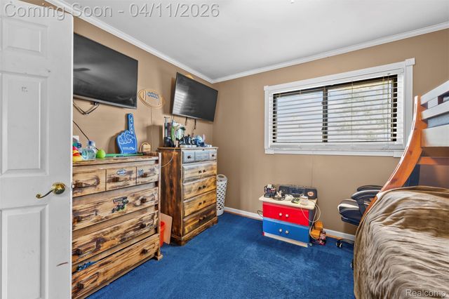 21301 Violet Street, St. Clair Shores, MI 48082