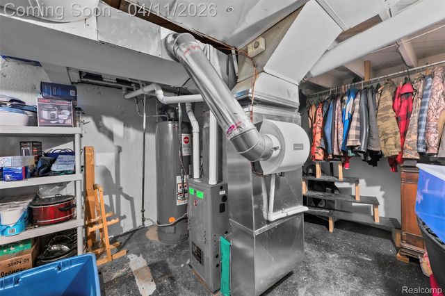 21301 Violet Street, St. Clair Shores, MI 48082