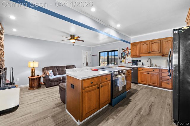 21301 Violet Street, St. Clair Shores, MI 48082