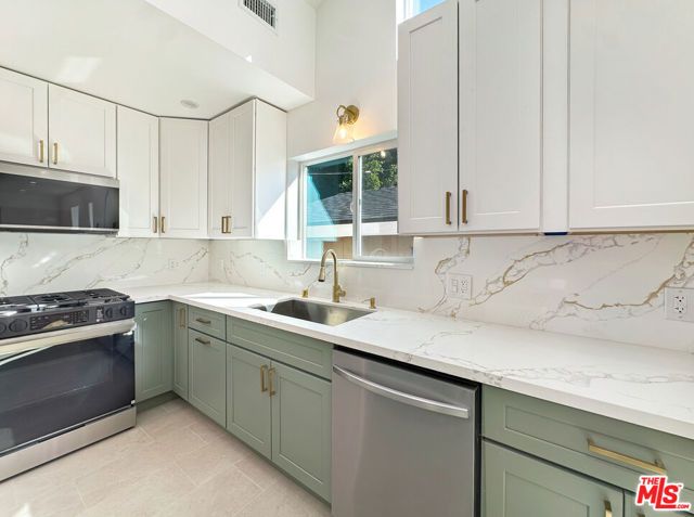 5930 Willoughby Avenue, Hollywood (los Angeles), CA 90038
