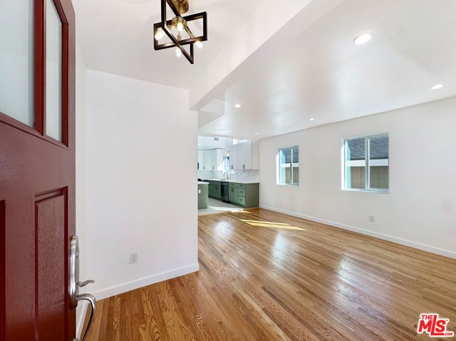 5930 Willoughby Avenue, Hollywood (los Angeles), CA 90038