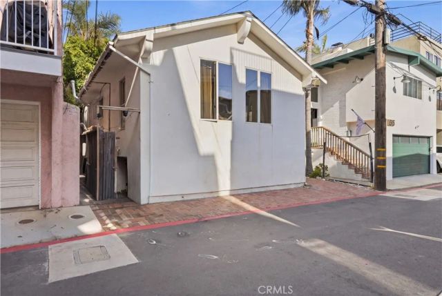 518 Bayview Drive, Hermosa Beach, CA 90254