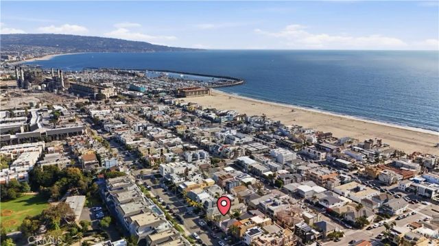 518 Bayview Drive, Hermosa Beach, CA 90254