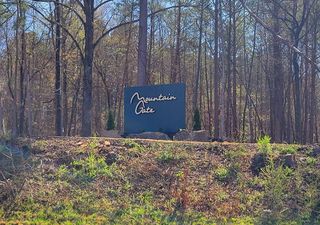23 Mountaingate Way, Ellijay, GA 30536
