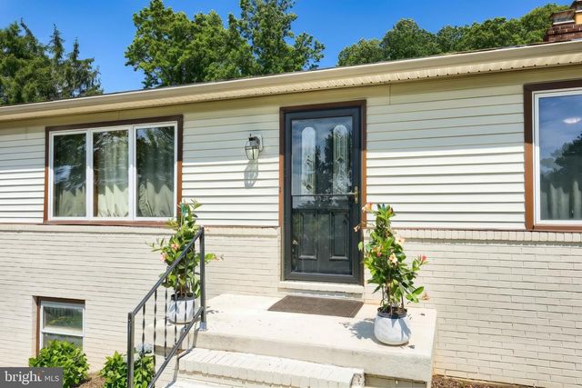 5007 WOODS RD, Stewartstown, PA 17363