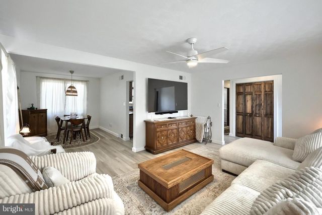 5007 WOODS RD, Stewartstown, PA 17363