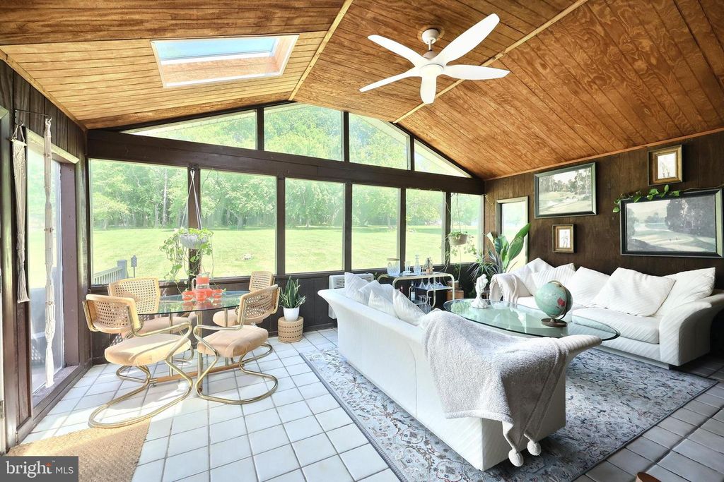 Image 27 of property listing at 5007 WOODS RD, Stewartstown, PA 17363