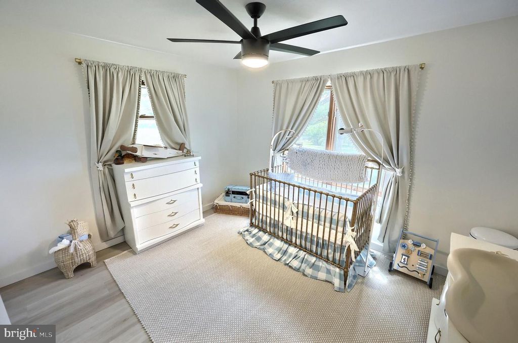 Image 32 of property listing at 5007 WOODS RD, Stewartstown, PA 17363