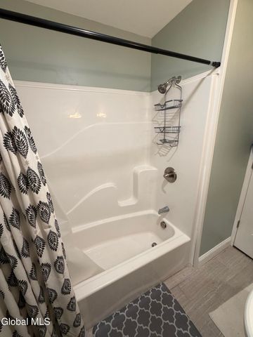 11 Hanifin Avenue, Colonie, NY 12205