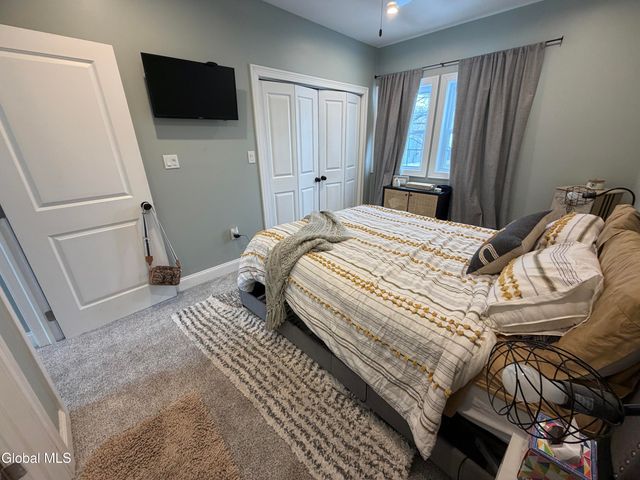 11 Hanifin Avenue, Colonie, NY 12205