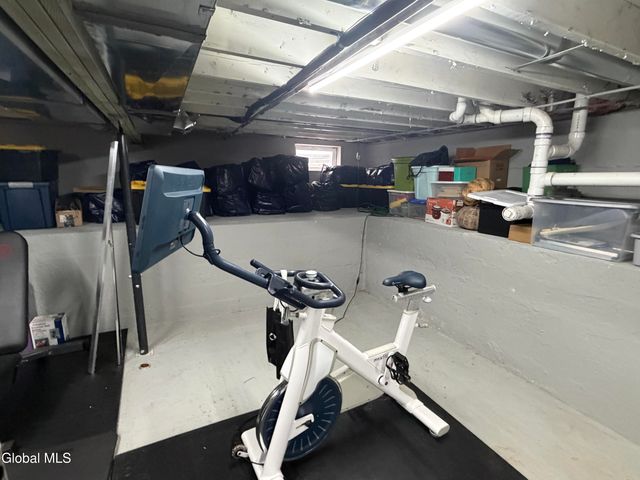 11 Hanifin Avenue, Colonie, NY 12205