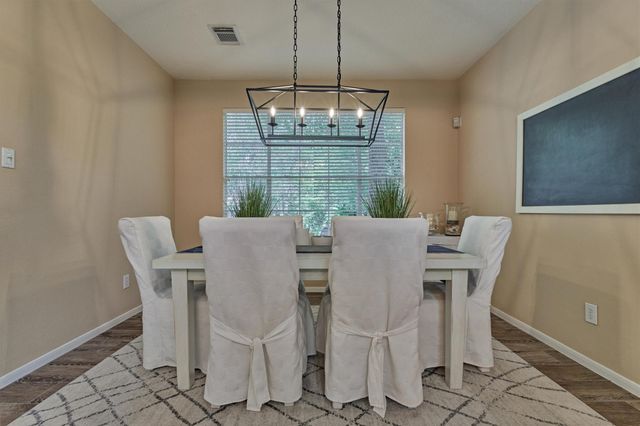 15 S Greywing Place, The Woodlands, TX 77382