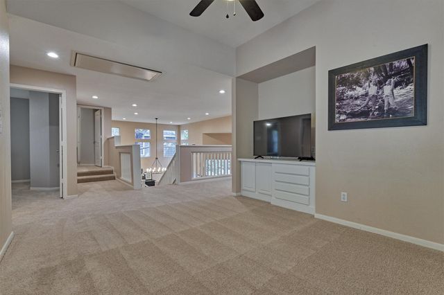 15 S Greywing Place, The Woodlands, TX 77382