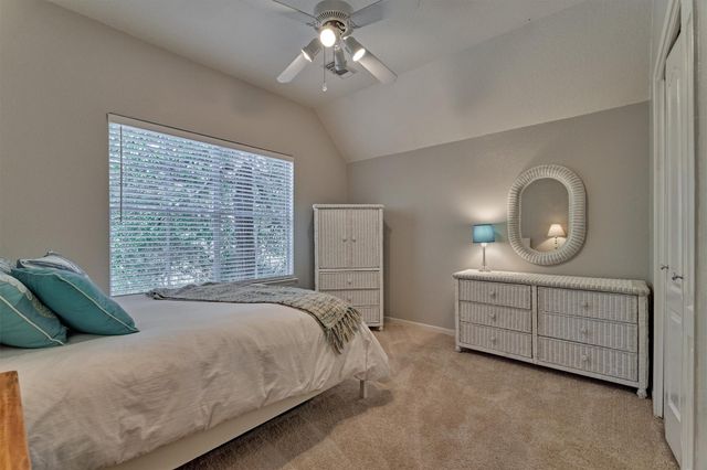 15 S Greywing Place, The Woodlands, TX 77382
