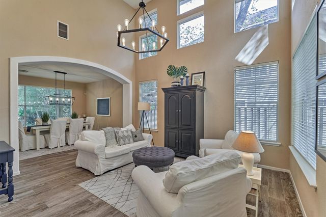 15 S Greywing Place, The Woodlands, TX 77382