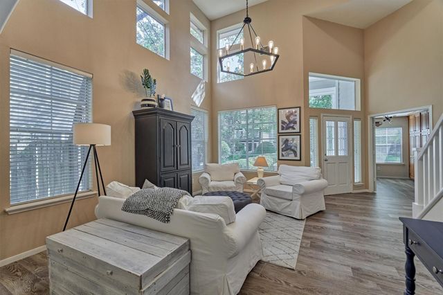 15 S Greywing Place, The Woodlands, TX 77382