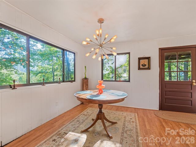 33 Wenlock Way, Waynesville, NC 28785