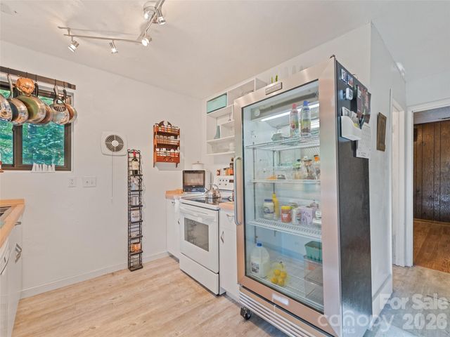 33 Wenlock Way, Waynesville, NC 28785