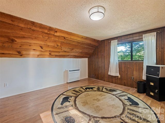 33 Wenlock Way, Waynesville, NC 28785