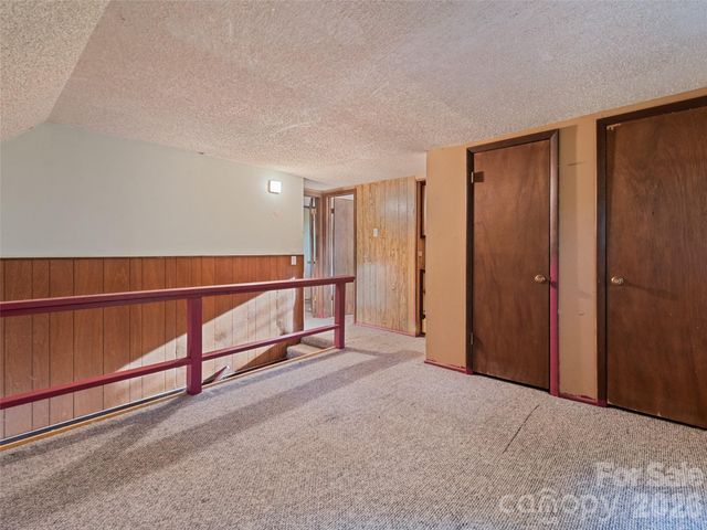 33 Wenlock Way, Waynesville, NC 28785