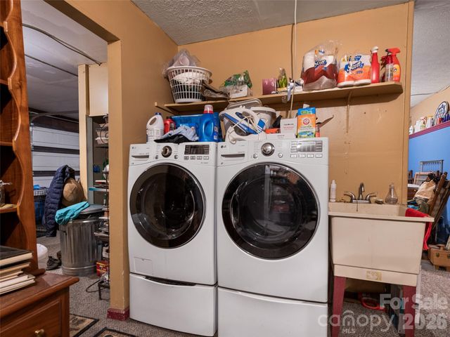 33 Wenlock Way, Waynesville, NC 28785