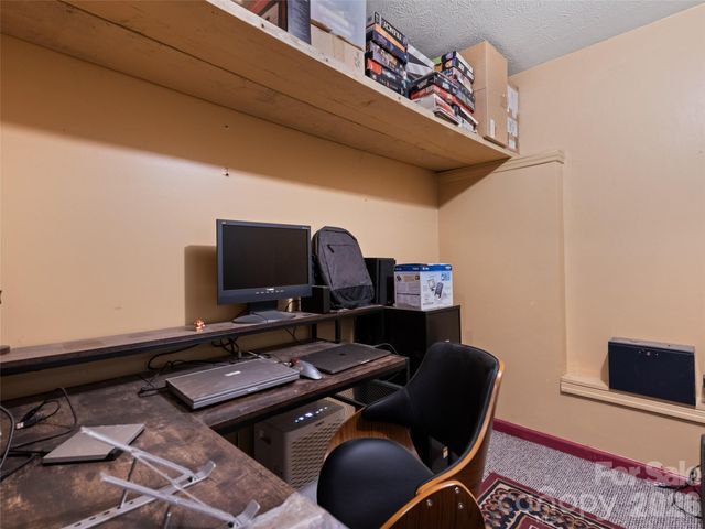 33 Wenlock Way, Waynesville, NC 28785