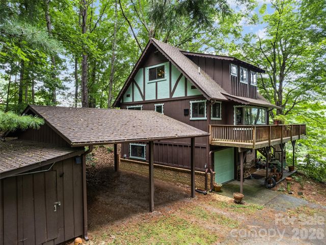33 Wenlock Way, Waynesville, NC 28785