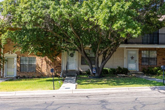 1601 14th Street D, Brownwood, TX 76801