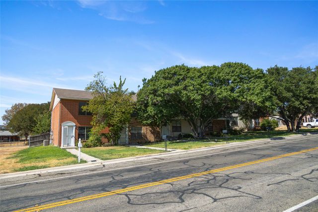 1601 14th Street D, Brownwood, TX 76801