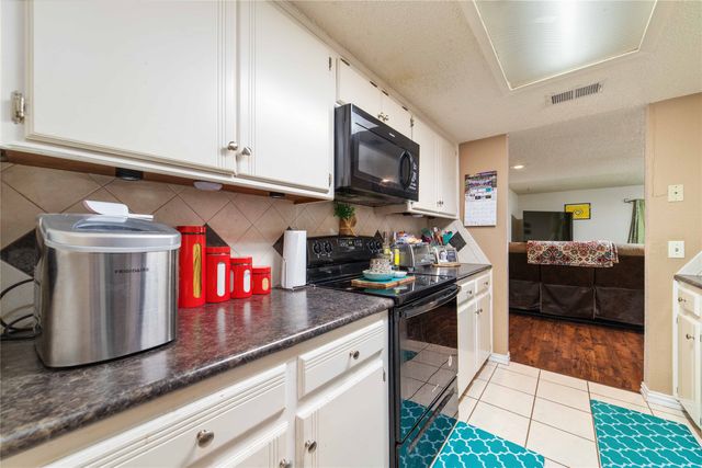 1601 14th Street D, Brownwood, TX 76801