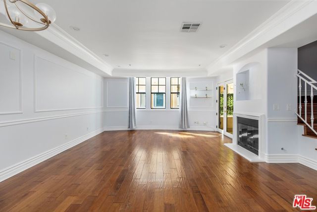 12026 Hoffman Street 302, Studio City (los Angeles), CA 91604
