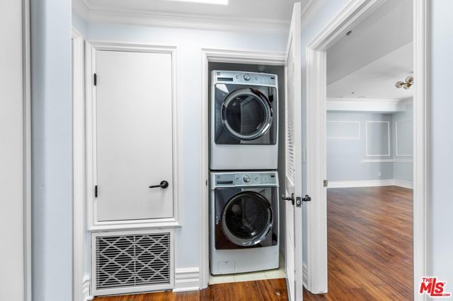 12026 Hoffman Street 302, Studio City (los Angeles), CA 91604