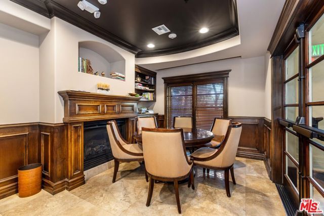 12026 Hoffman Street 302, Studio City (los Angeles), CA 91604