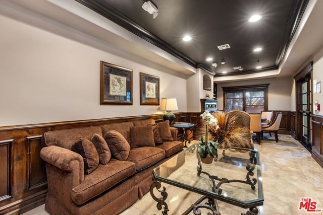 12026 Hoffman Street 302, Studio City (los Angeles), CA 91604