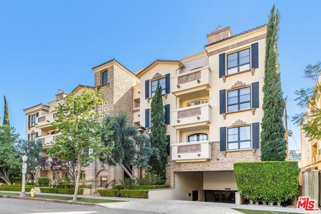 12026 Hoffman Street 302, Studio City (los Angeles), CA 91604