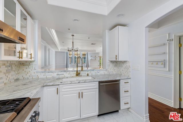 12026 Hoffman Street 302, Studio City (los Angeles), CA 91604