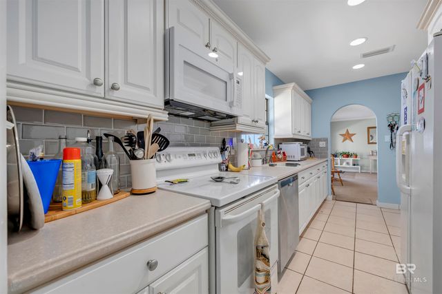 9462 Bay View Drive, Lillian, AL 36549