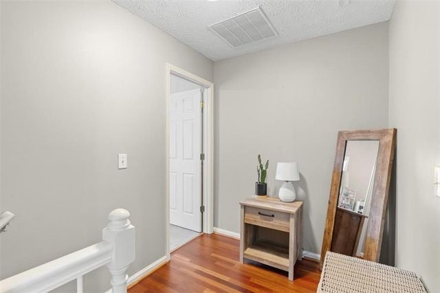 1061 Daventry Crossing, Woodstock, GA 30188