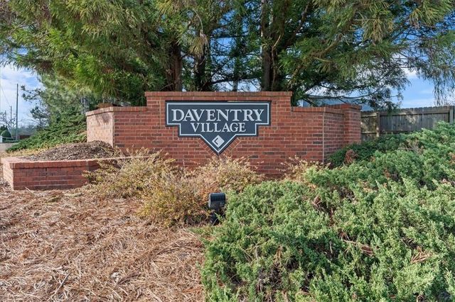 1061 Daventry Crossing, Woodstock, GA 30188