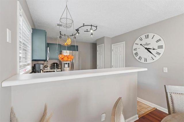 1061 Daventry Crossing, Woodstock, GA 30188