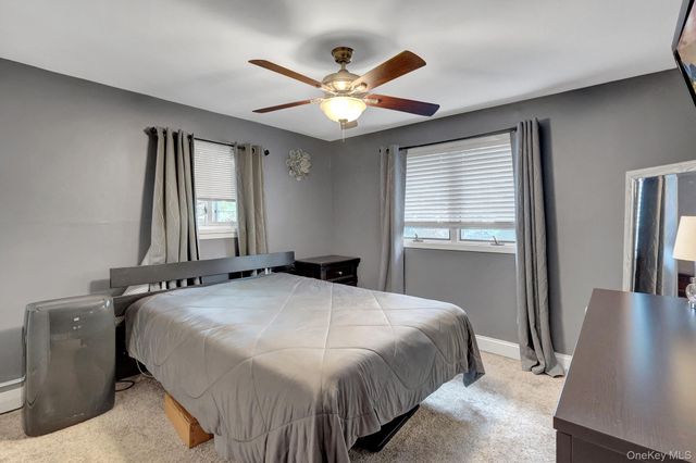 629 East Drive, Lindenhurst, NY 11757
