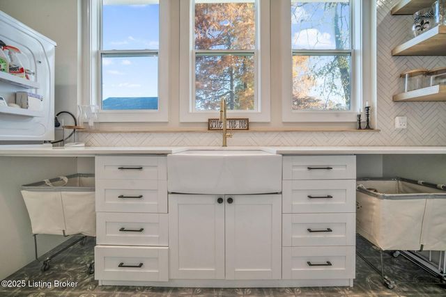 3321 Richard Ave, Louisville, KY 40206